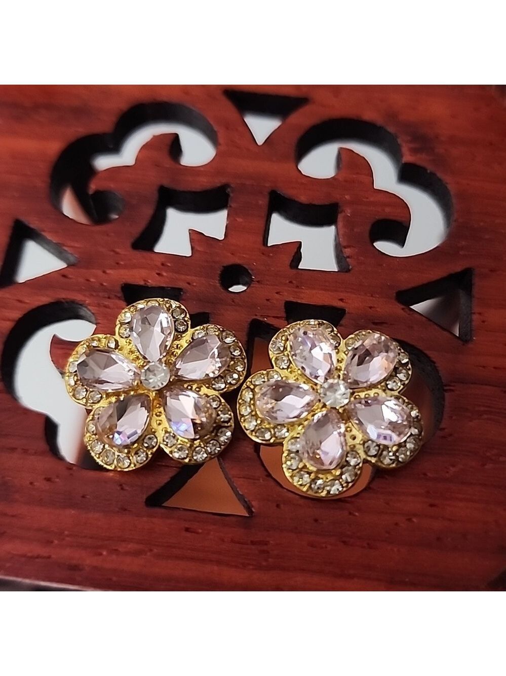 Last One Flower Pink Gem Stud Earrings Zinc Alloy Needle